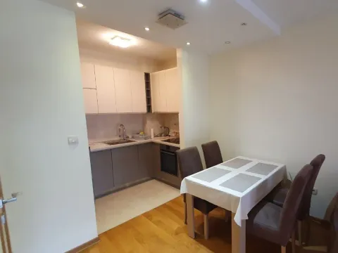 Izdavanje, trosoban stan, 95m², Preko Morače, Podgorica - image 2