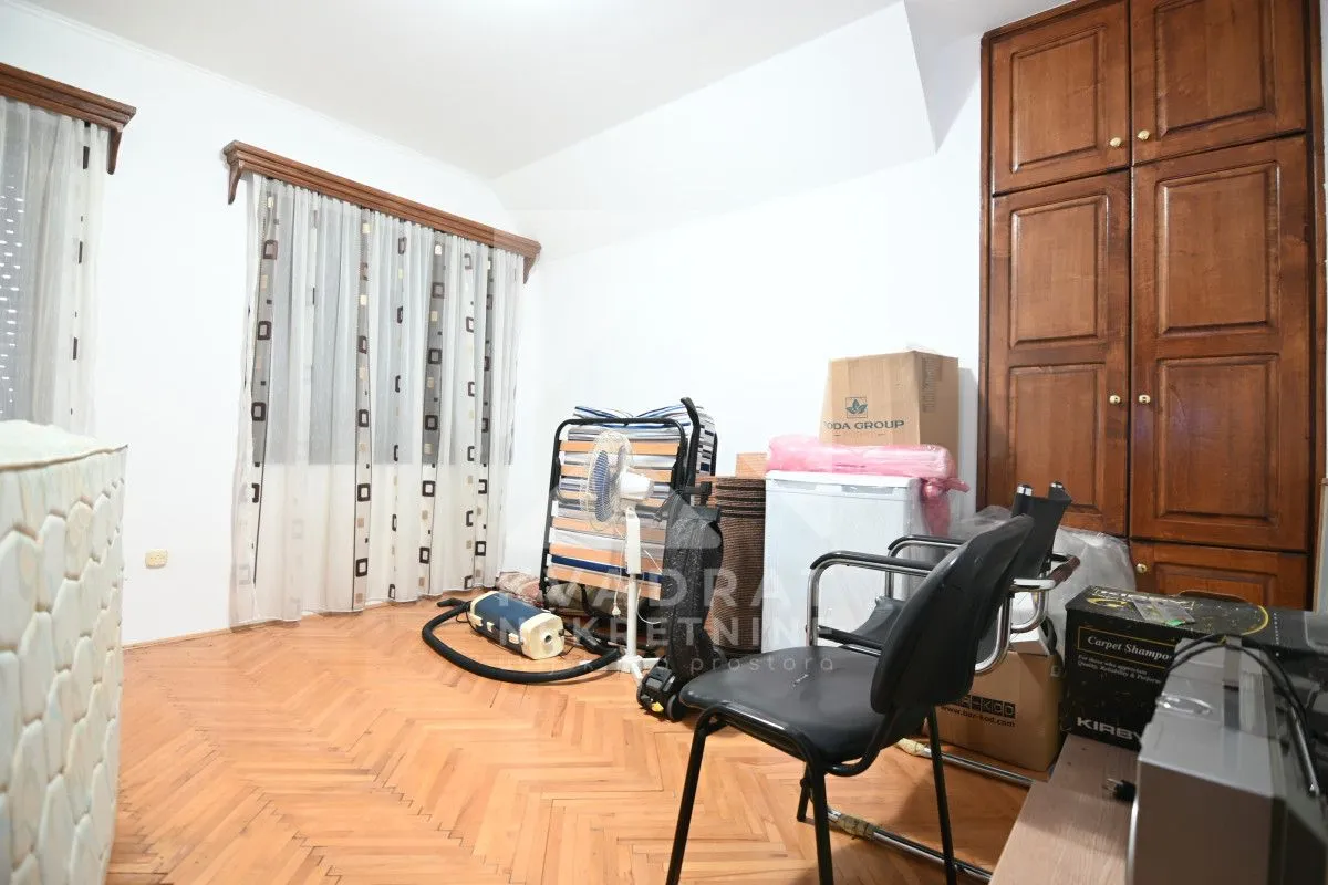 Prodaja, kuća, 240m², Zabjelo, Podgorica