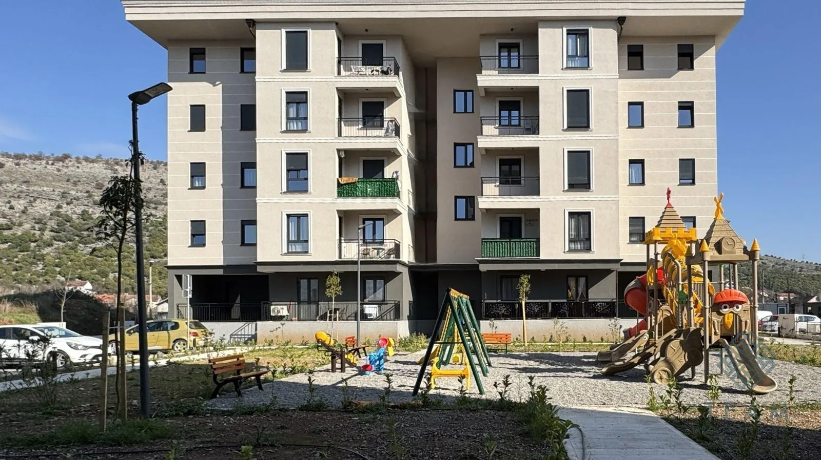 Prodaja, jednosoban stan, 37m², Tološi, Podgorica