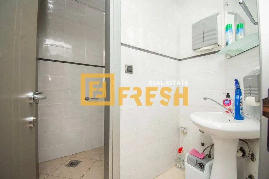 Rent, office space, 412m², Preko Morače, Podgorica