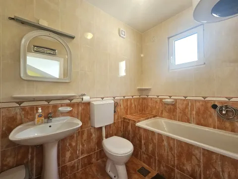 Prodaja, dvosoban stan, 77m², Orahovac, Kotor - image 11