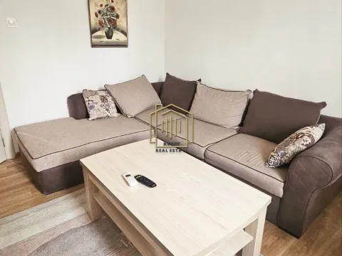 Izdavanje, dvosoban stan, 70m², Podgorica, Crna Gora - image 1