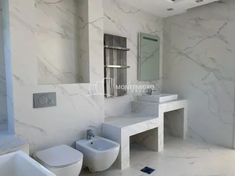Prodaja, kuća, 365m², Centar, Bar - image 8