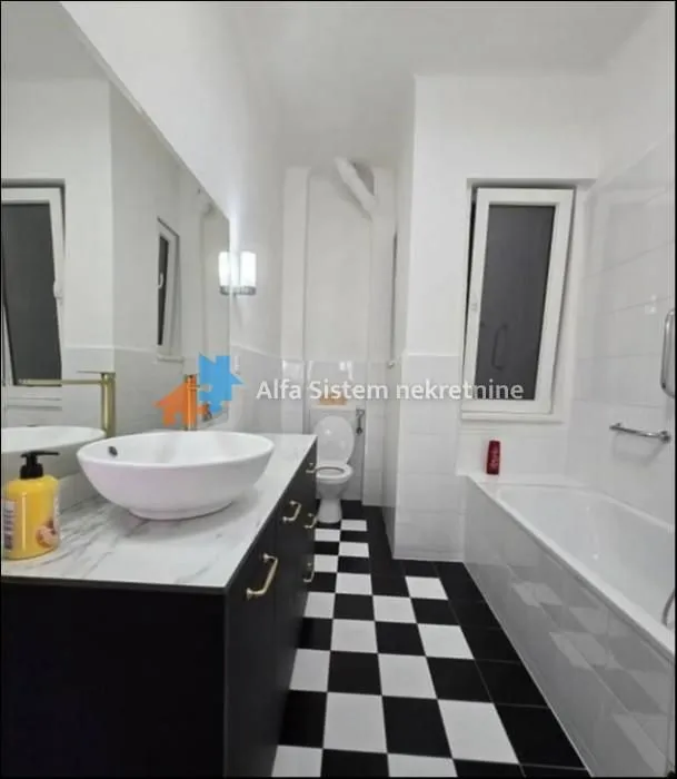 Izdavanje, stan, 136m², Stari Grad, Beograd