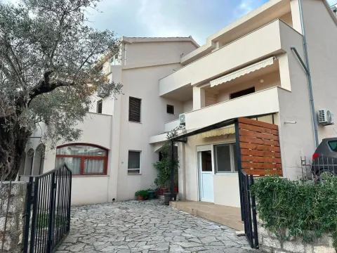 Sale, two bedroom apartment, 82m², Lazi, Budva - image 1