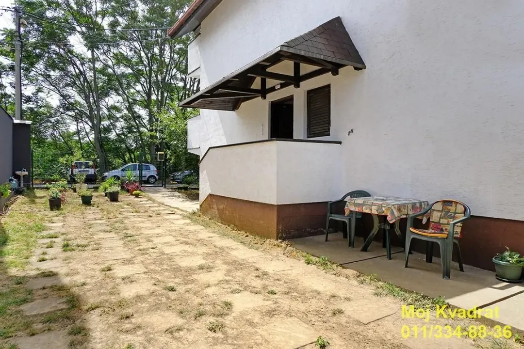 Izdavanje, poslovni prostor, 160m², Zemun Kalvarija, Zemun Sve Podlokacije