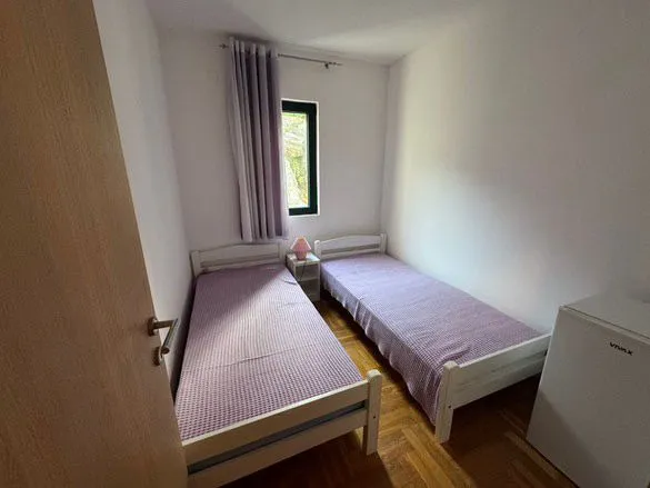 Izdavanje, dvosoban stan, 50m², Luštica Bay, Tivat