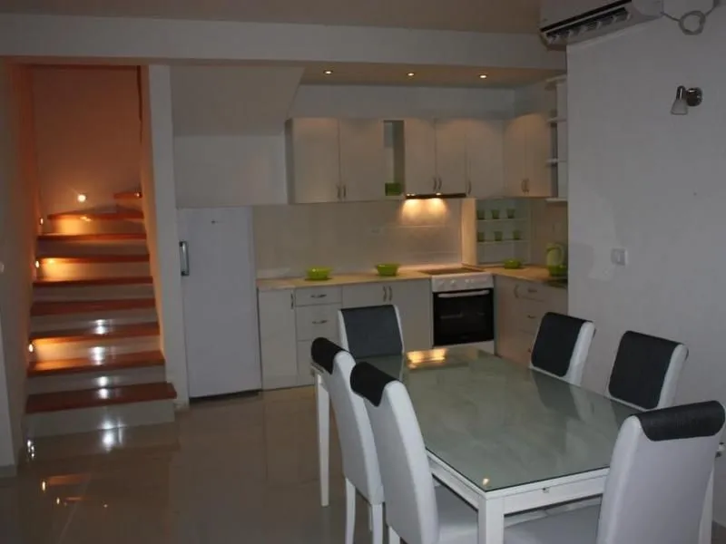 Prodaja, kuća, 217m², Tivat, Crna Gora