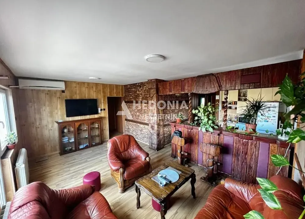 Prodaja, četvorosoban stan, 72m², Borča 1, Borča Sve Podlokacije