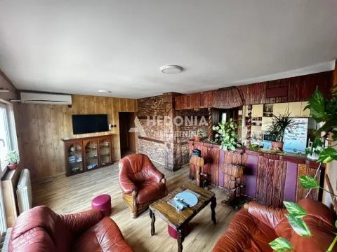 Prodaja, četvorosoban stan, 72m², Borča 1, Borča Sve Podlokacije - image 1