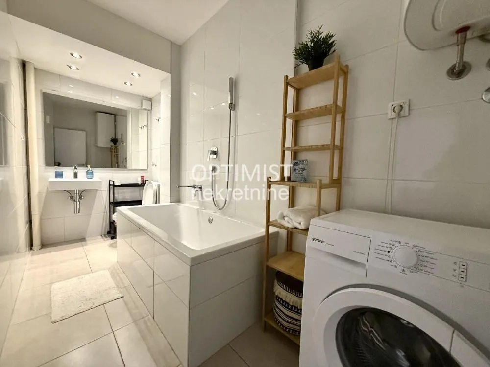 Rent, four bedroom apartment, 76m², Profesorska Kolonija, Palilula Sve Podlokacije