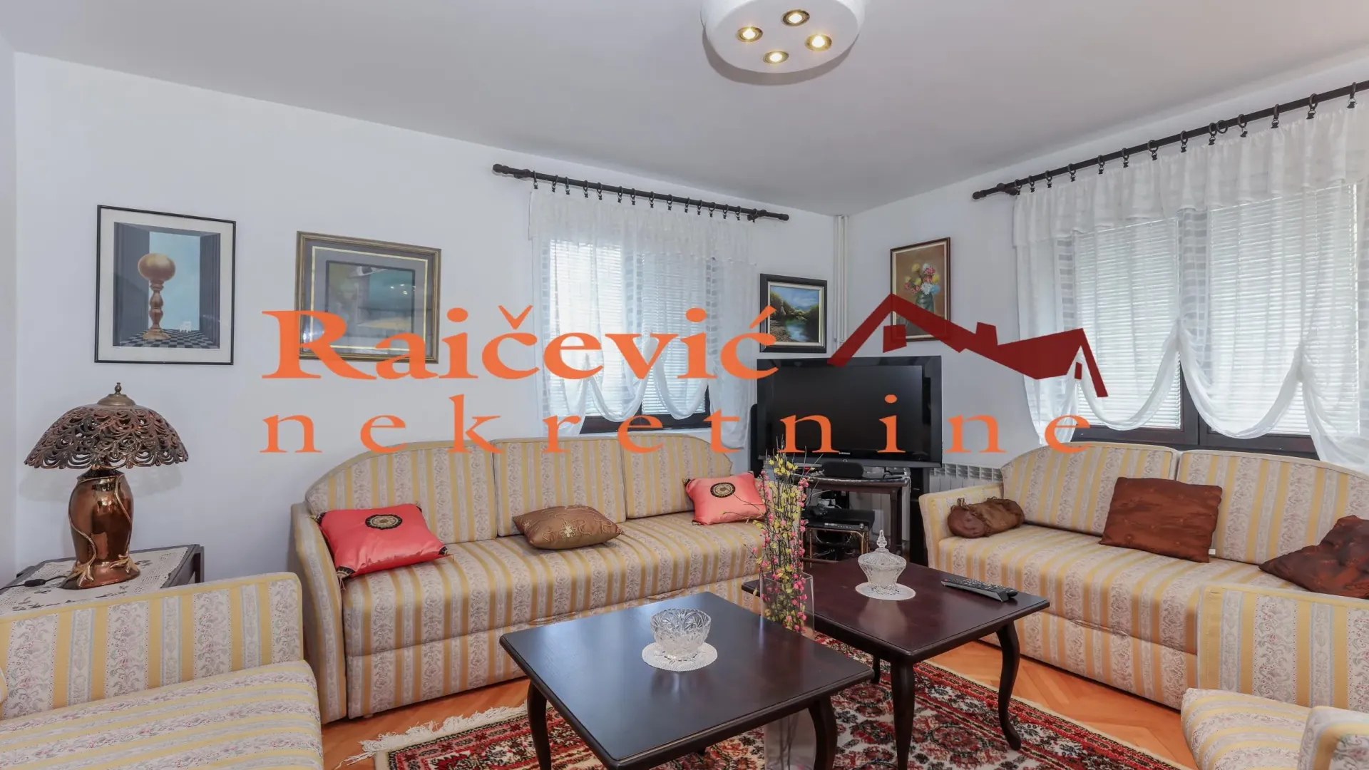 Prodaja, kuća, 370m², Voždovac Sve Podlokacije, Beograd