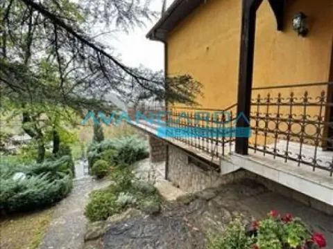 Rent, apartment, 250m², Sopot, Beograd - image 12