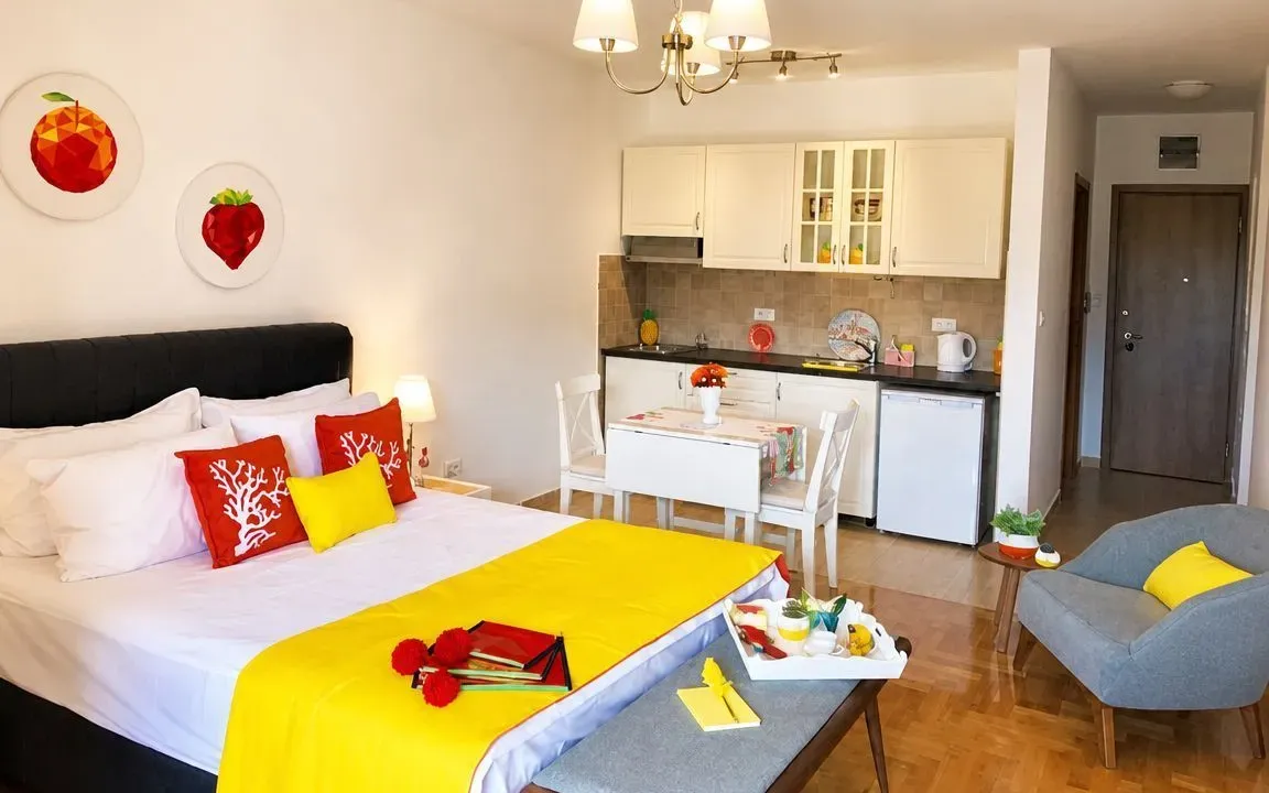 Rent, studio apartment, 40m², Bečići, Budva