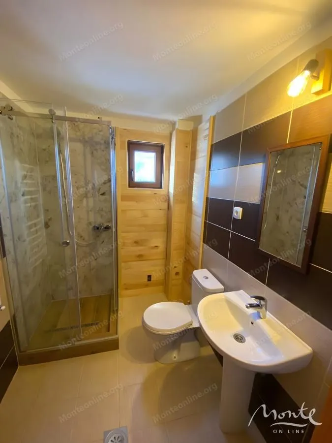 Sale, office space, 300m², Kolašin, Crna Gora