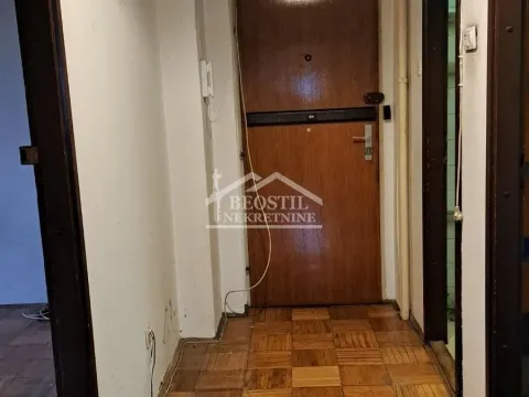 Sale, two bedroom apartment, 65m², Južni Bulevar, Vračar Sve Podlokacije - image 10