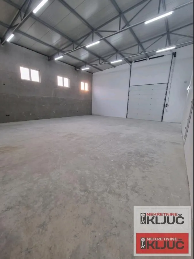 Rent, office space, 430m², Veternik, Novi Sad Sve Podlokacije