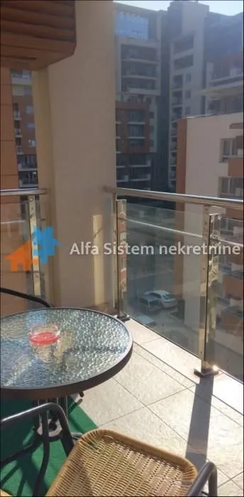 Izdavanje, dvosoban stan, 52m², Novi Beograd Blok 67, Novi Beograd Sve Podlokacije