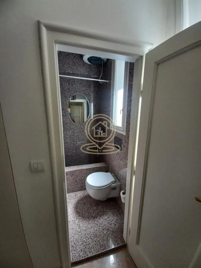 Izdavanje, trosoban stan, 70m², Stari Grad, Beograd