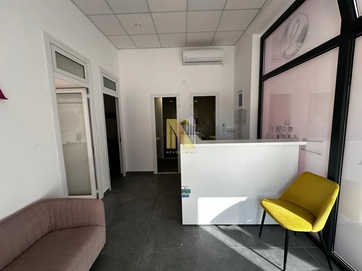 Izdavanje, poslovni prostor, 111m², Veternička rampa, Novi Sad Sve Podlokacije