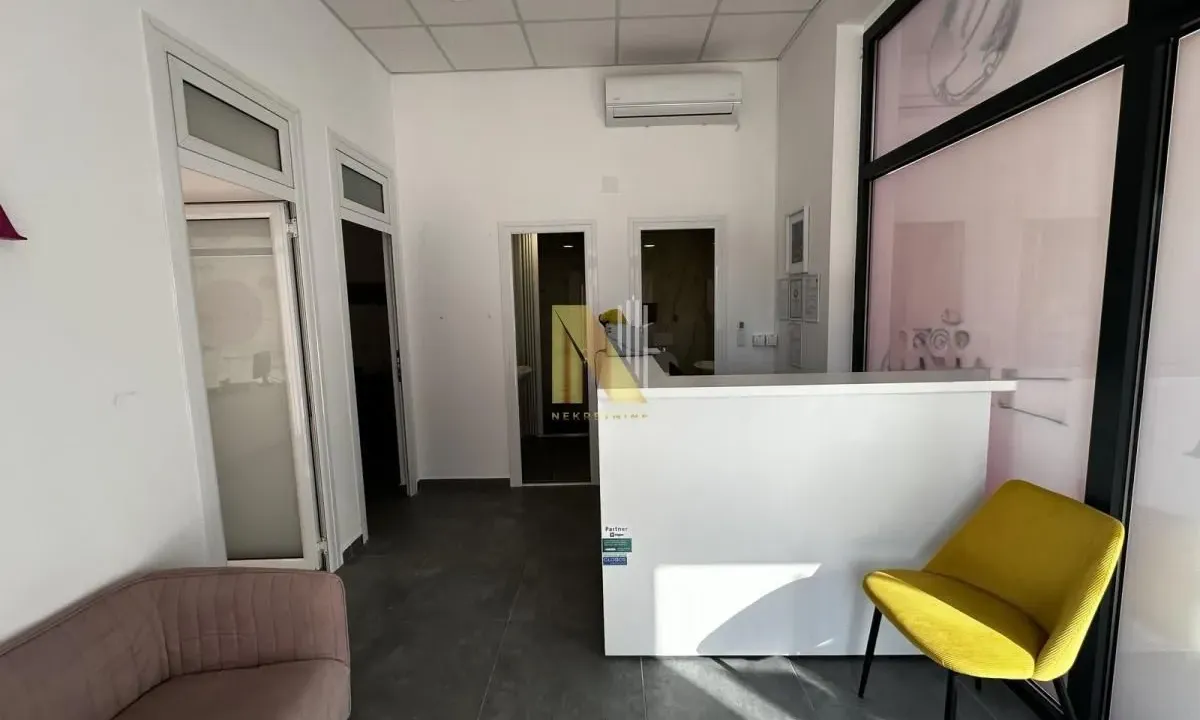 Izdavanje, poslovni prostor, 111m², Veternička rampa, Novi Sad Sve Podlokacije