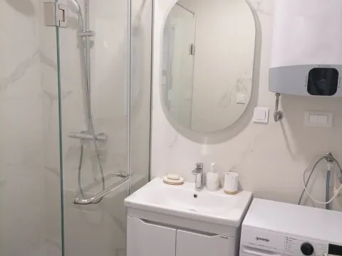 Rent, one bedroom apartment, 44m², Bečići, Budva - image 4