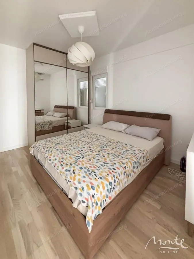 Prodaja, dvosoban stan, 67m², Centar, Podgorica