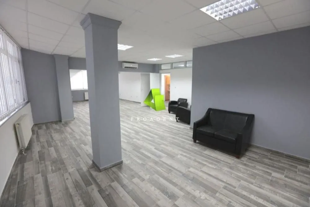 Rent, office space, 110m², Medijana, Niš