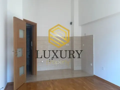 Sale, two bedroom apartment, 59m², 1 maj, Podgorica - image 5