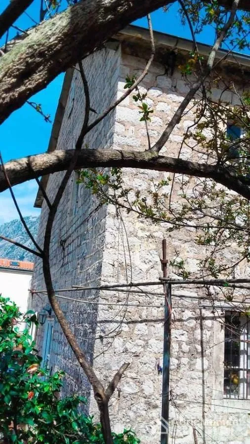 Sale, house, 220m², Prčanj, Kotor