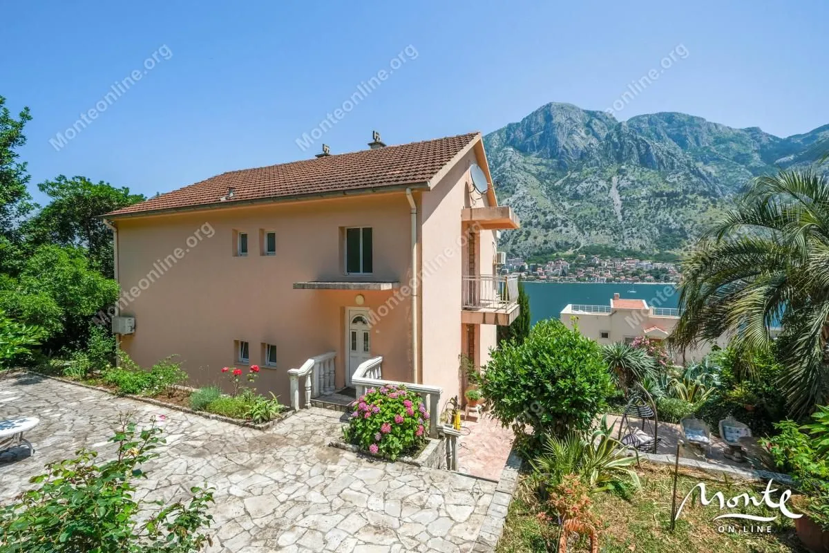 Prodaja, kuća, 172m², Muo, Kotor