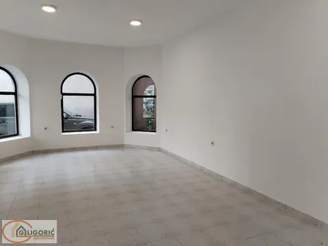 Izdavanje, poslovni prostor, 90m², Nova Pazova, Stara Pazova - image 3