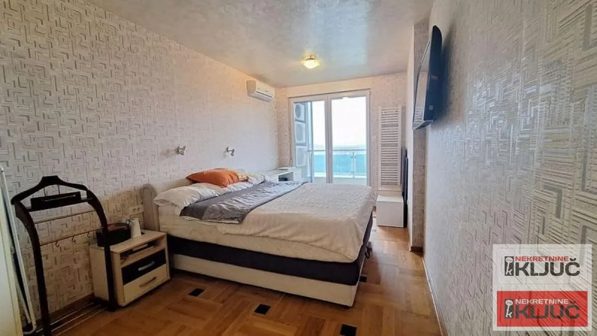 Prodaja, trosoban stan, 108m², Bulevar Evrope, Novi Sad Sve Podlokacije