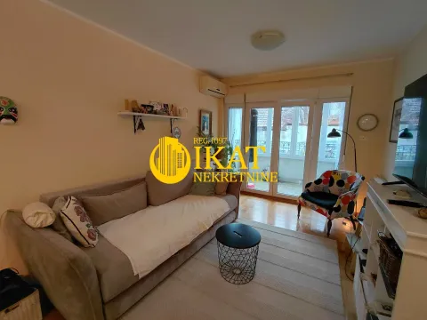 Stan in Slavujev Venac