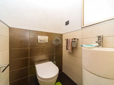 Izdavanje, dvosoban stan, 105m², Podgorica, Crna Gora - image 12