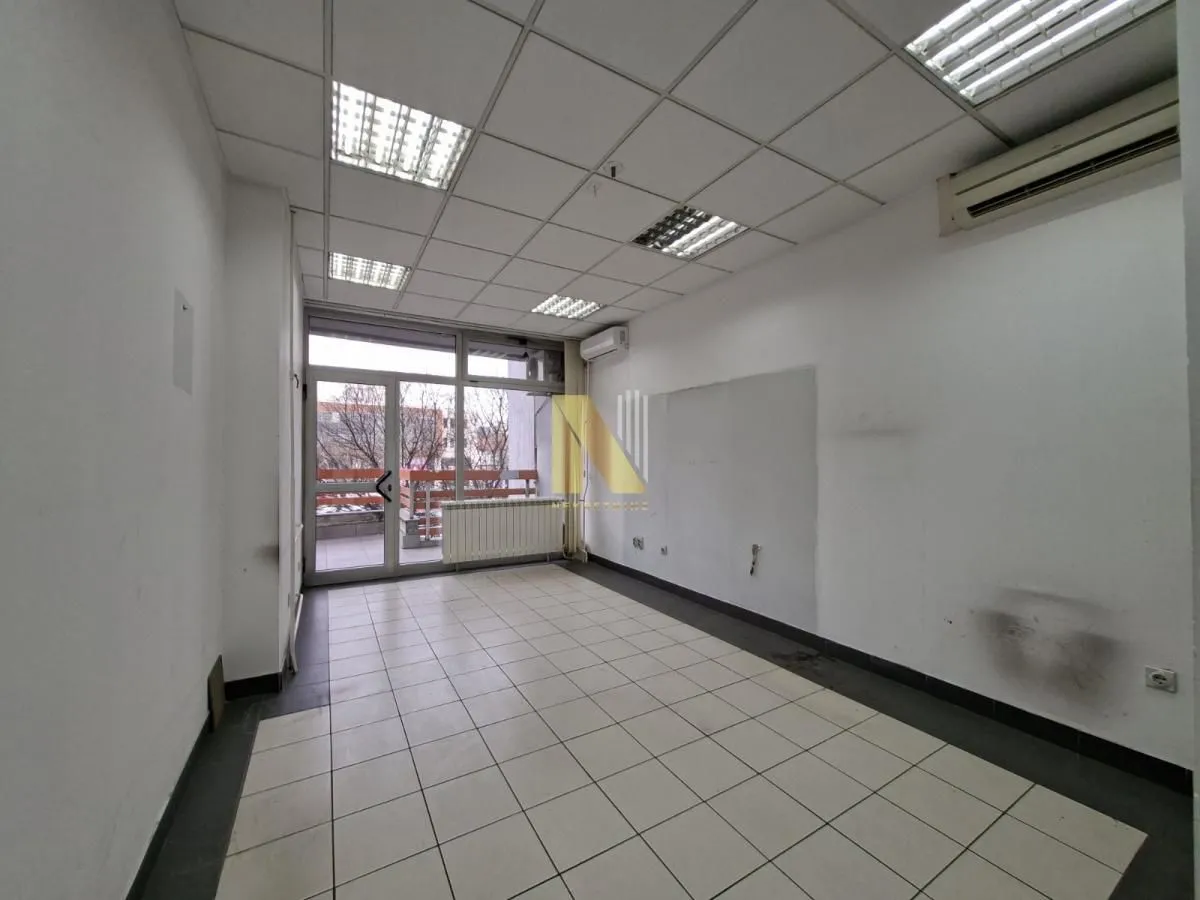 Rent, office space, 395m², Bulevar Oslobodjenja, Novi Sad Sve Podlokacije
