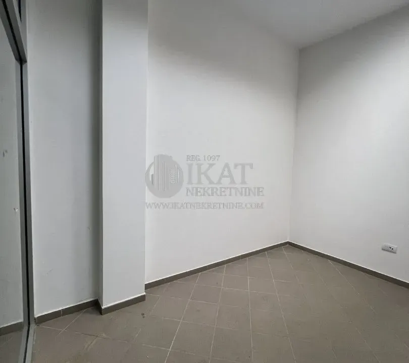 Sale, office space, 14m², Voždovac Sve Podlokacije, Beograd