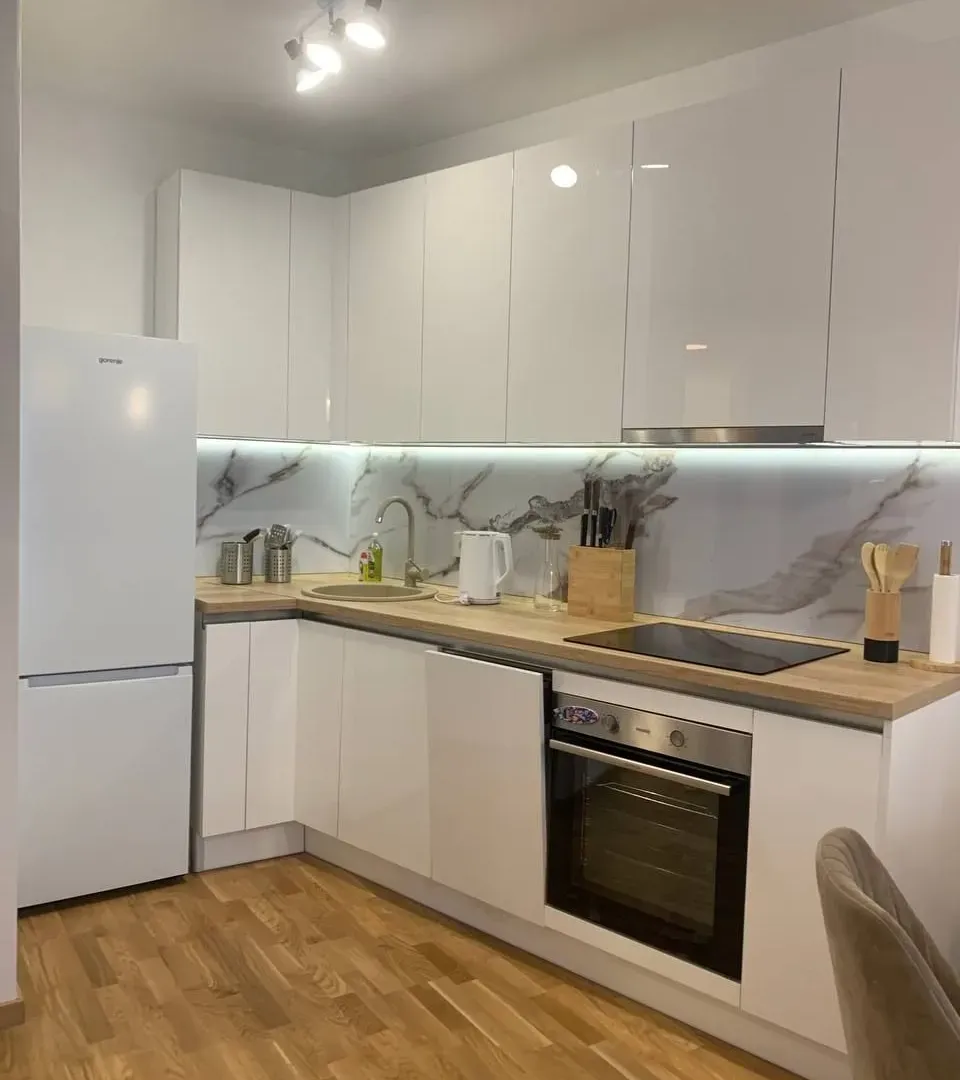 Rent, one bedroom apartment, 45m², Bečići, Budva
