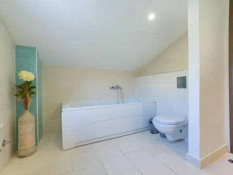 Sale, house, 350m², Stoliv, Kotor - image 4