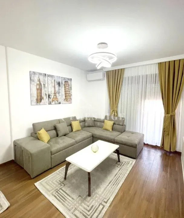 Izdavanje, jednosoban stan, 53m², Master Kvart, Podgorica