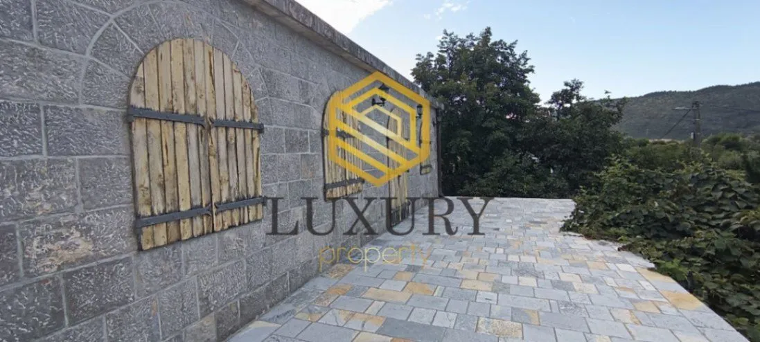 Izdavanje, kuća, 80m², Mareza, Podgorica