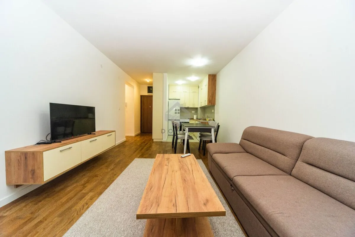 Izdavanje, jednosoban stan, 47m², Stari Aerodrom, Podgorica