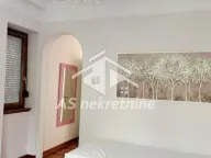 Izdavanje, trosoban stan, 110m², Slavija, Vračar Sve Podlokacije - image 8