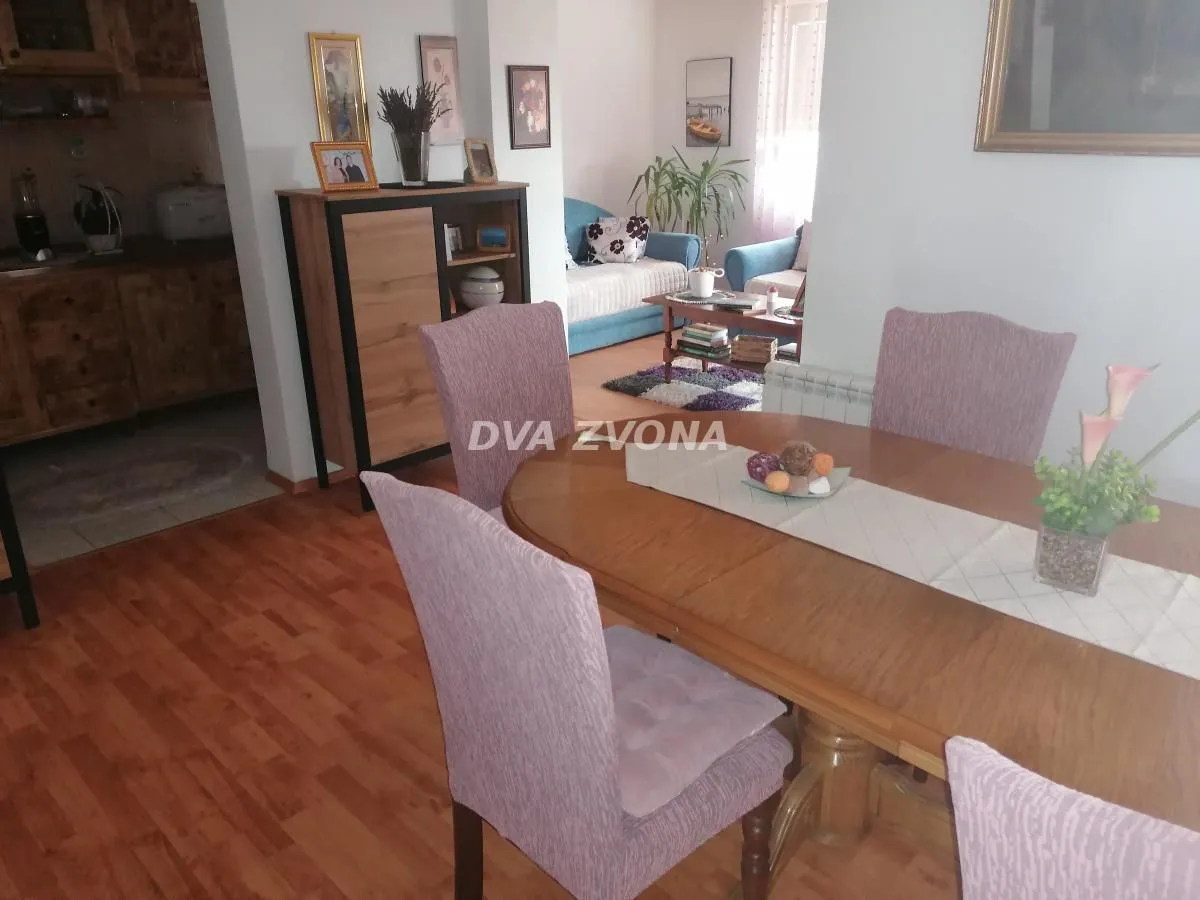 Prodaja, kuća, 292m², Sremska Kamenica, Petrovaradin
