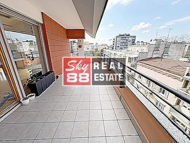 Izdavanje, stan, 415m², Vračar Sve Podlokacije, Beograd