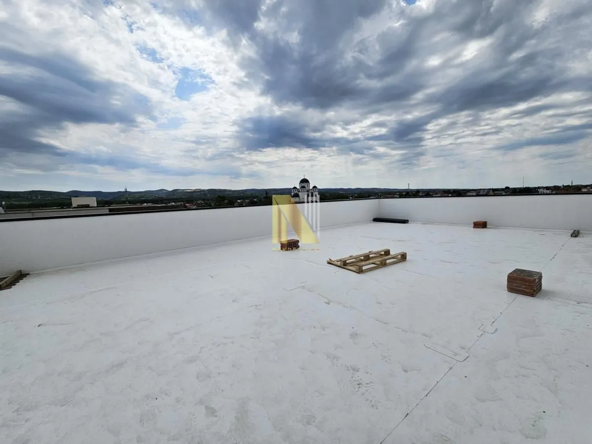 Prodaja, stan, 221m², Bulevar patrijarha Pavla, Novi Sad Sve Podlokacije