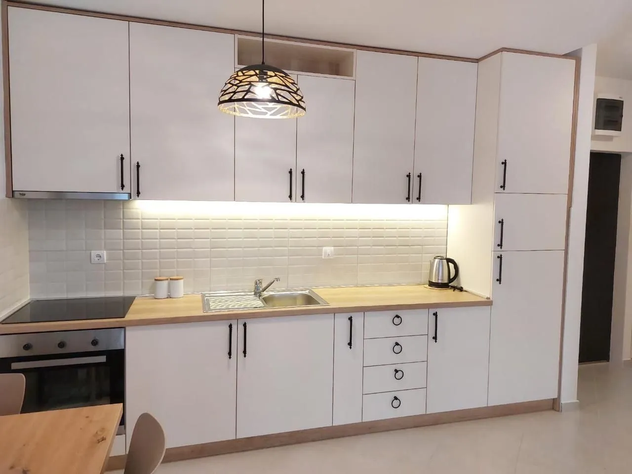 Izdavanje, jednosoban stan, 47m², Bečići, Budva