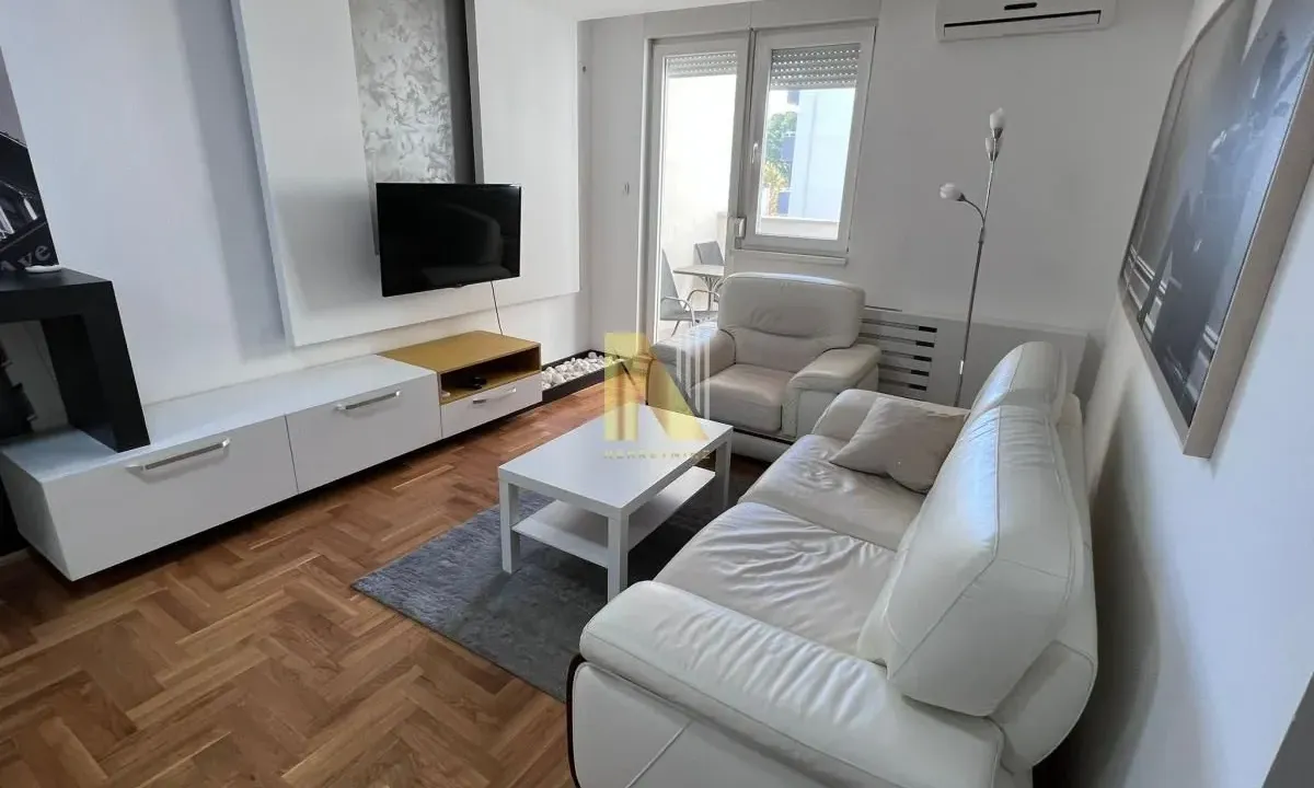 Izdavanje, dvosoban stan, 44m², Bulevar patrijarha Pavla, Novi Sad Sve Podlokacije