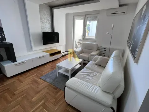 Stan in Bulevar patrijarha Pavla