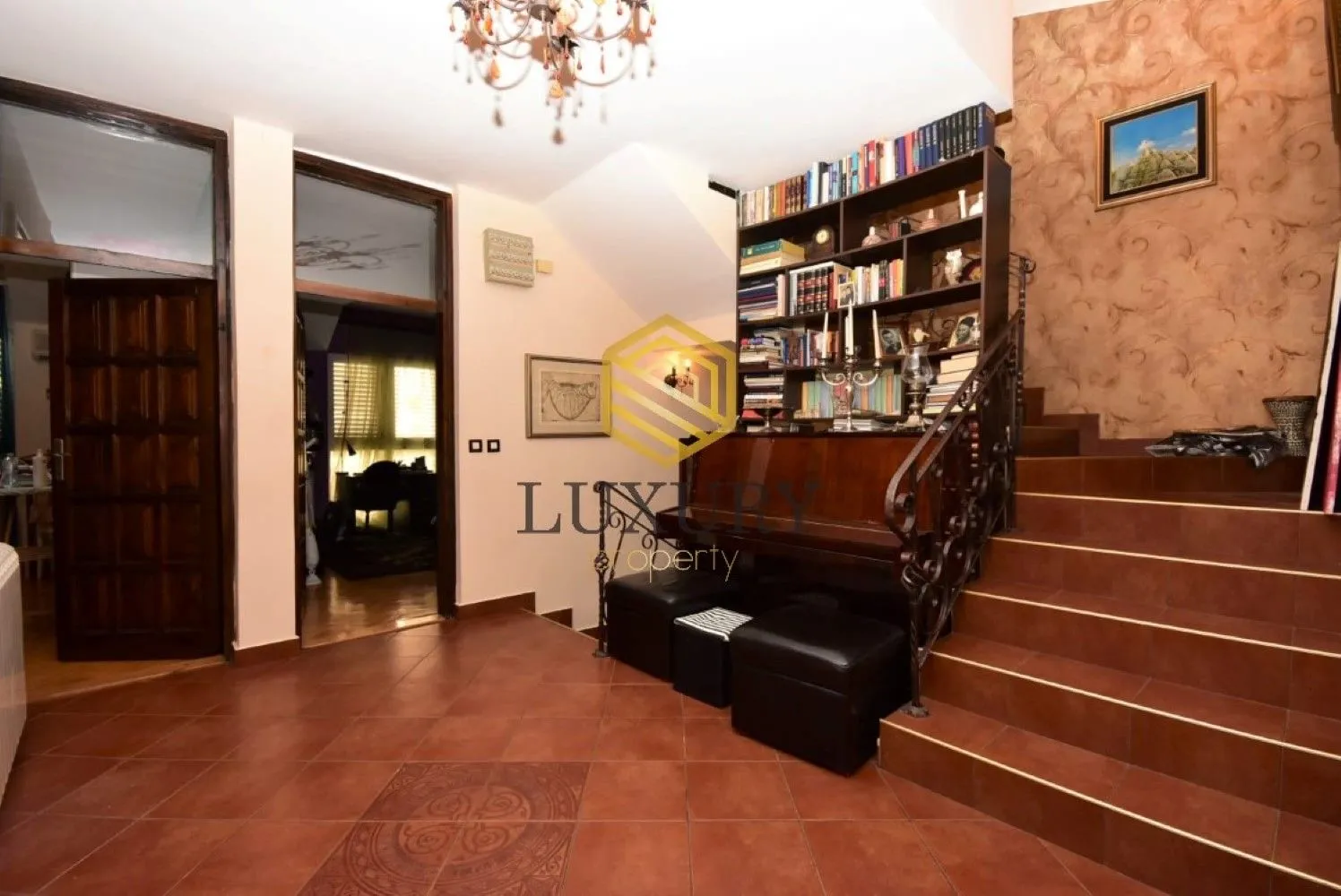 Prodaja, trosoban stan, 155m², Gorica C, Podgorica